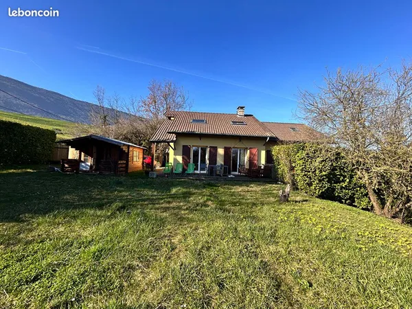 Maison 10 pièces 210 m²