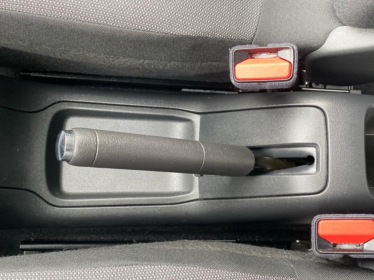 Citroën C3 1.2 puretech 83ch s&s shine — photo 16