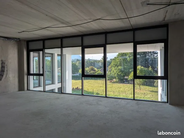 Local Pro Neuf 60 m² standing (médical / services) - Challes-les-Eaux