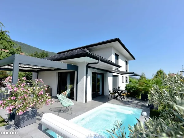 Villa 4 pièces 130 m²