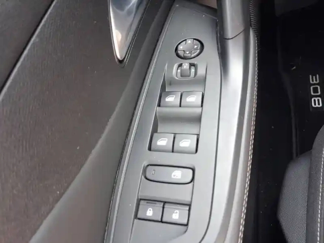 Peugeot 308 puretech 130ch s&amp;s bvm6 — photo 17