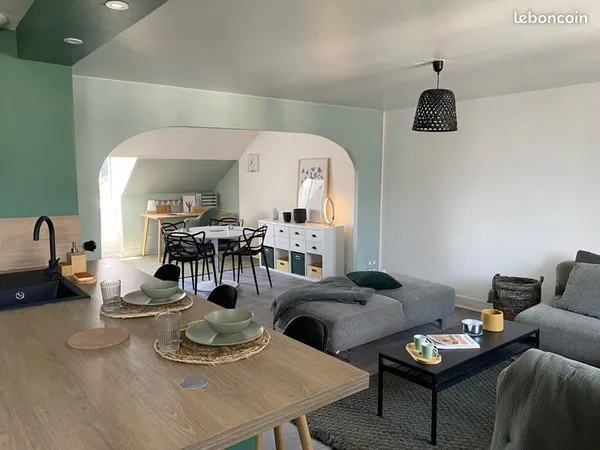 Appartement spacieux rénové 3 pièces