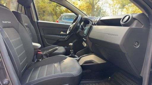 Dacia Duster 1.5 dCi 115 - Prestige – 2021 – 66932 km – Diesel – Boîte Manuelle — photo 11