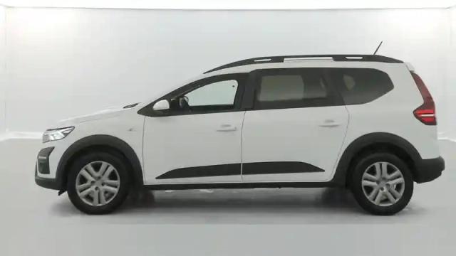 Dacia Jogger tce 110 5 places — photo 11