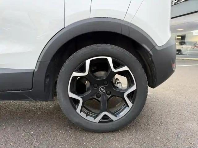 Opel Crossland 1.2 turbo 110ch gs line — photo 9