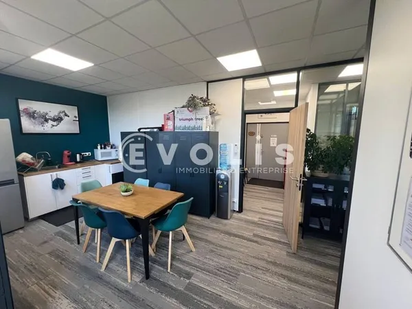 Bureaux 279 m²