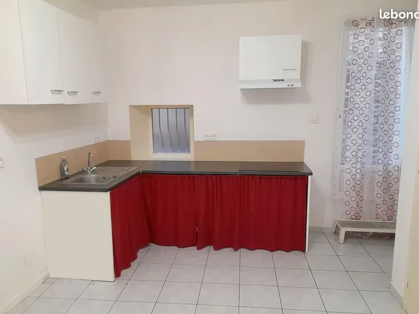 Maison de 40 m2 rénovée à PEPIEUX