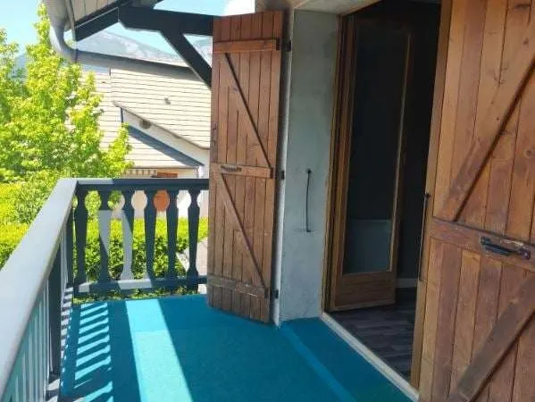 Maison T 3 rdj libre + 2 appts loués