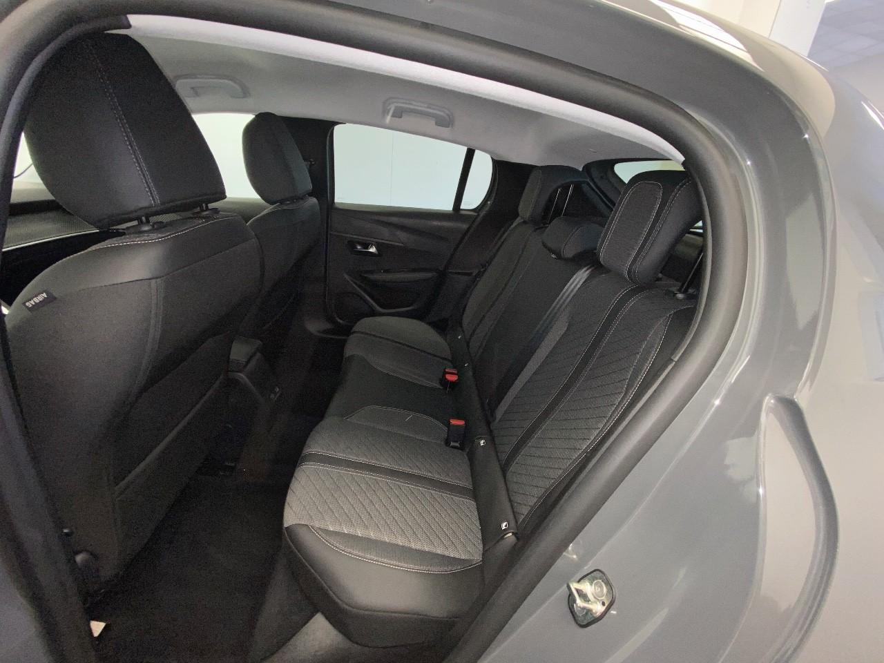 Peugeot 208 100 s&s bvm6 allure — photo 10