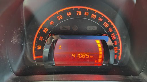 Renault Twingo 1.0 SCe 70 - Intens – 2015 – 41085 km – Essence – Boîte Manuelle — photo 17