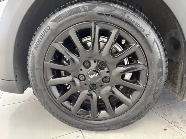 Mini Mini hatch 3 portes cooper 136 ch dkg7 — photo 10