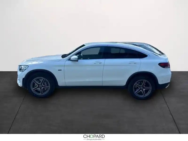 Mercedes Glc coupé 300 e 9g-tronic 4matic — photo 2