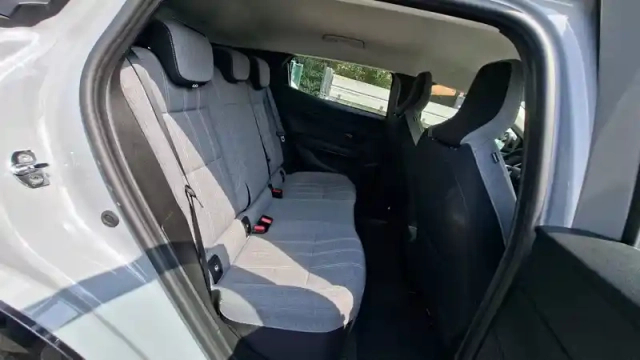 Renault Megane e-tech ev60 220 ch optimum charge — photo 14