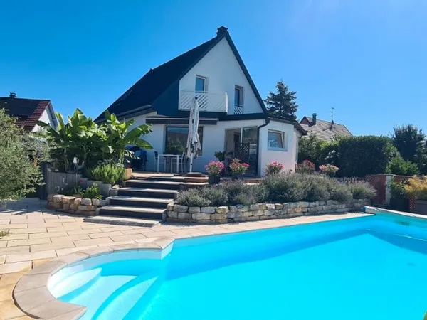 Maison rénovée avec piscine à Rosenau