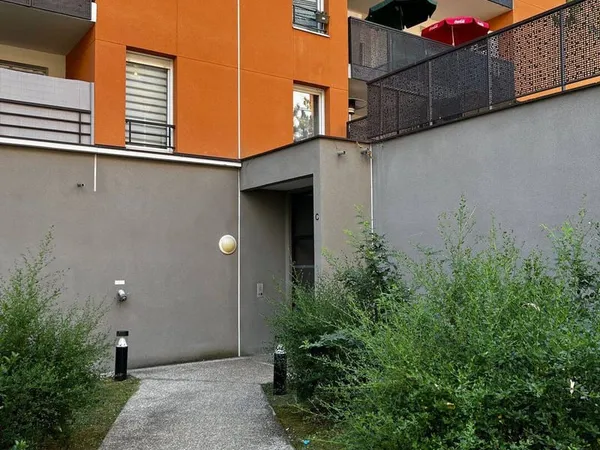 Parking 12 m²