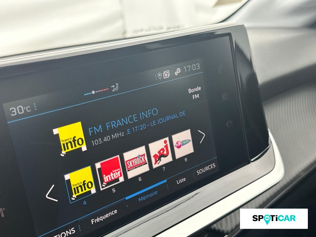 Peugeot 208 1.2 puretech 100ch s&s style — photo 13