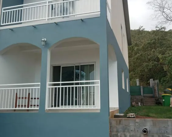 Loue F3 meublé Piton St Leu