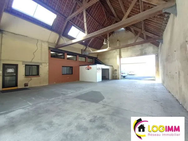 Commerce 800 m²