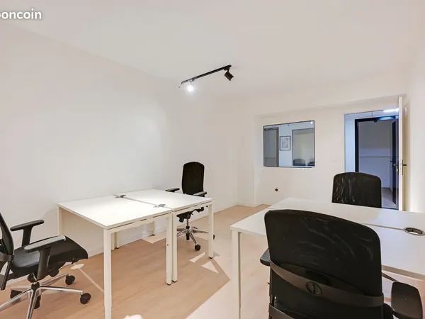 Bureau à louer 20 m2 en plein coeur de Paris 12 - 800 euros CC HT