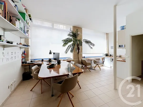 Local 63 m²