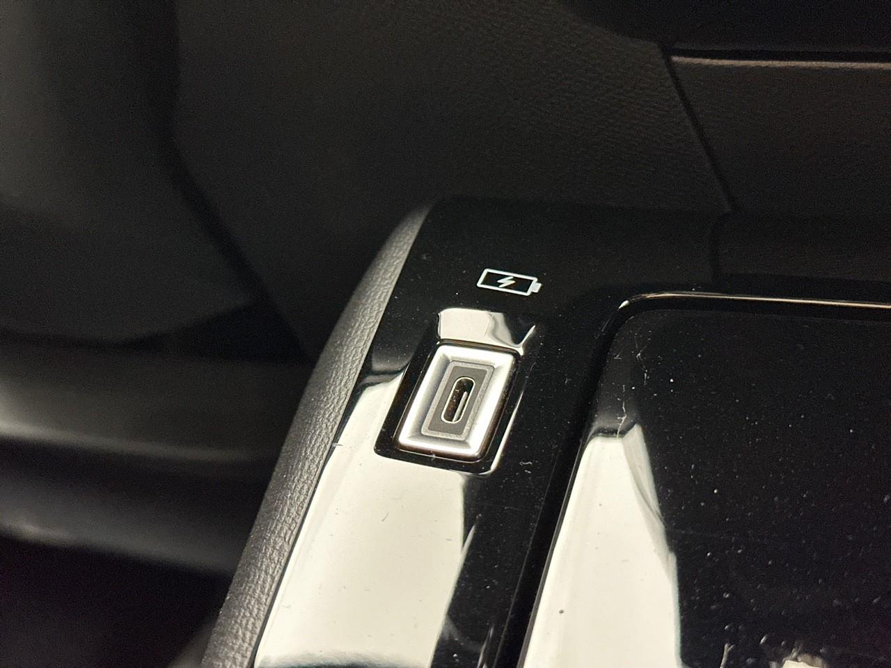 Peugeot 208 puretech 100 s&s bvm6 gt pack — photo 29