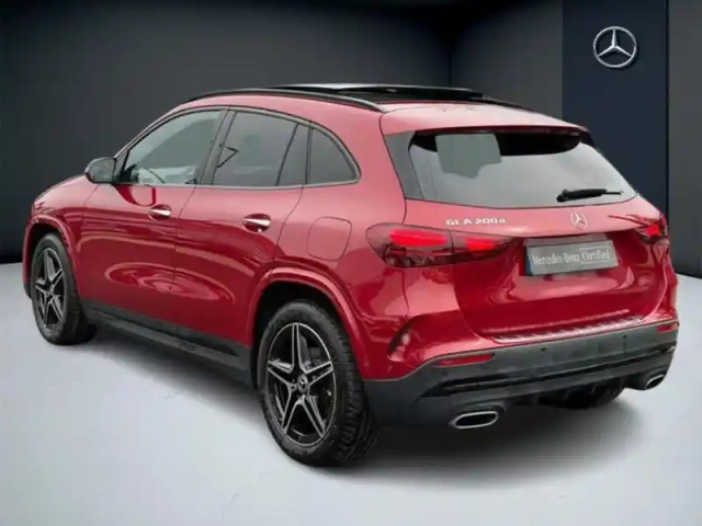 Mercedes Gla 200 d amg line — photo 23