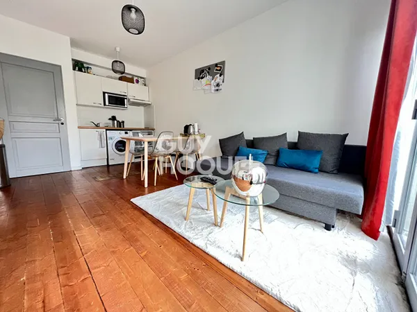 LA ROCHELLE | APPARTEMENT DE CHARME AU CALME, À 50 MÈTRES DU MARCHÉ