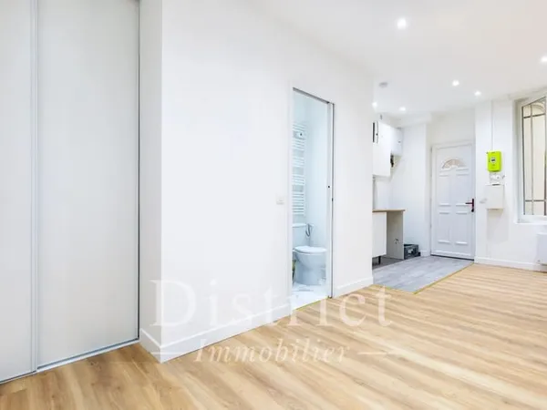 Île Saint-Louis - Studio de 21 m² refait à neuf.