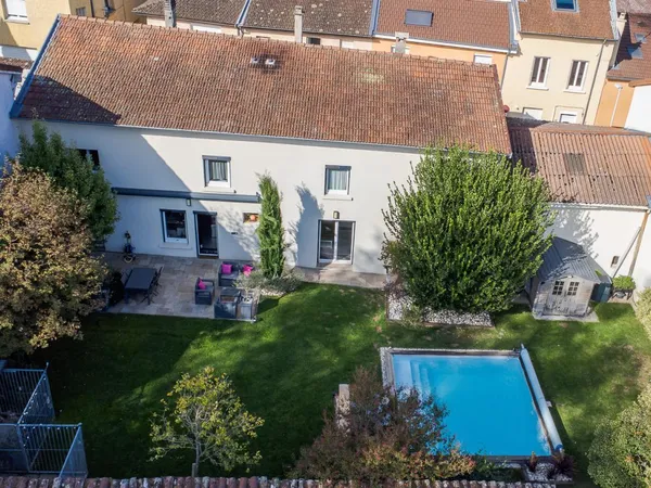 Vends maison de ville - 170 m² - 5 pièces, 4 chambres - Heyrieux 38540