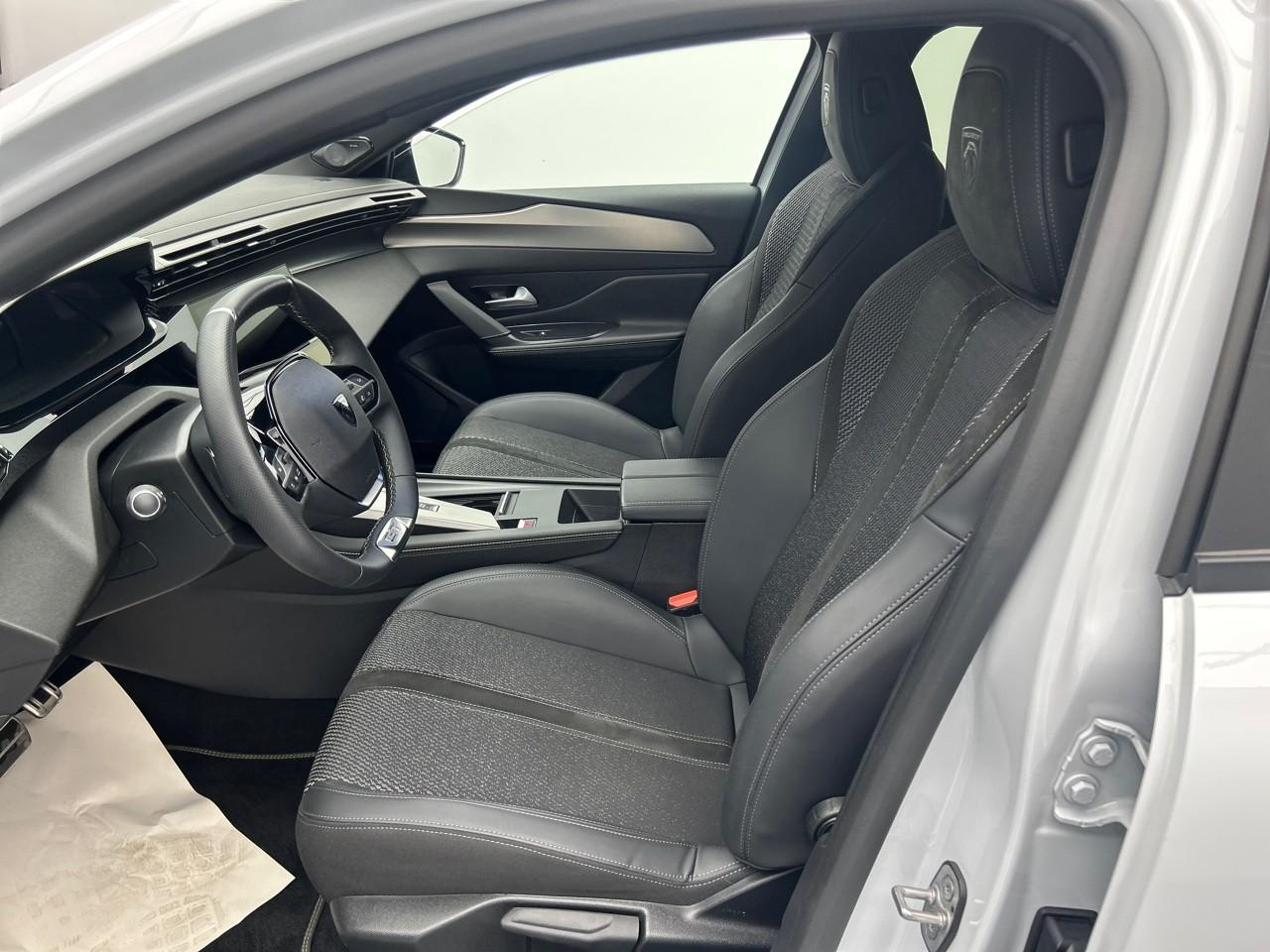 Peugeot 308 hybrid 136 e-dcs6 gt — photo 10
