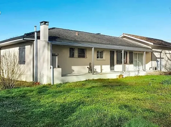 Agréable maison de 117 m2 avec dépendances et terrain de plus de 1 000 m2