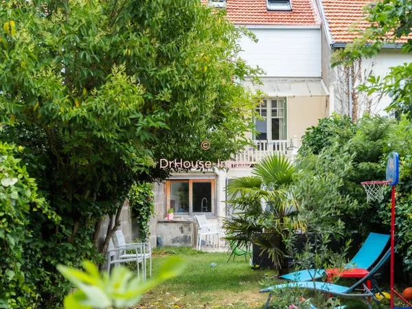 Saint-Donatien - Maison de charme avec joli jardin arboré et atmosphère unique