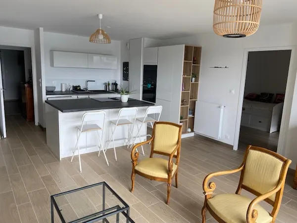 Loue appartement 3 chambres, meublé