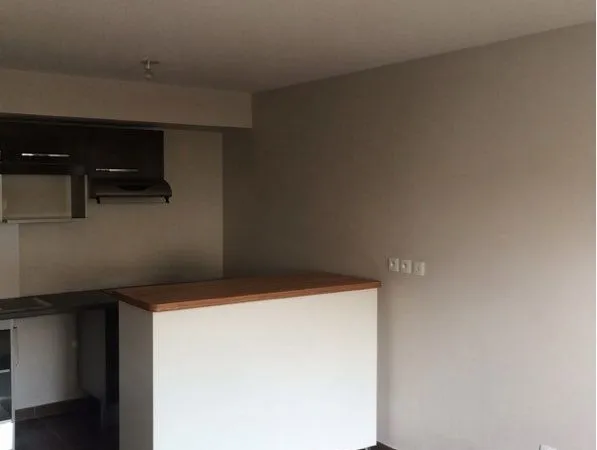 T2 non meublé de 43,5 m² - 800 charges comprises