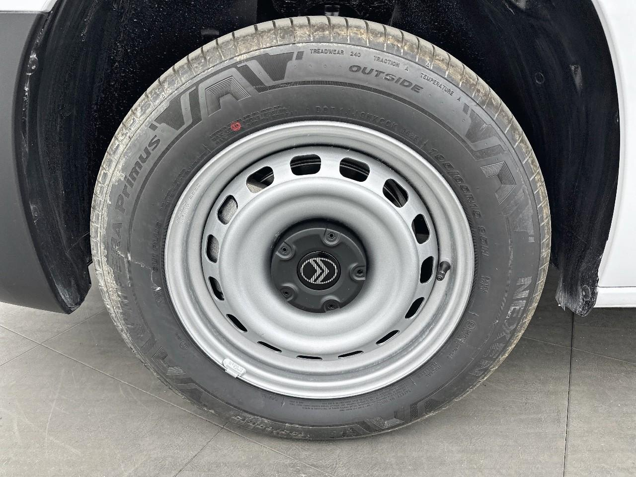 Citroën Berlingo van m diesel 100 ch manuelle — photo 14