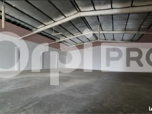 Local commercial 756 m²