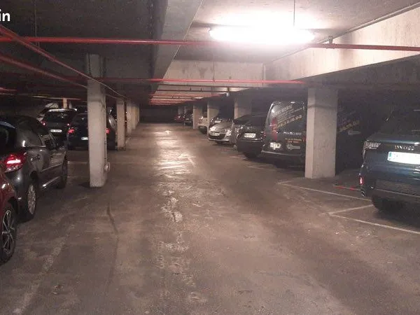 Vends lot 19 places parking Paris 75019