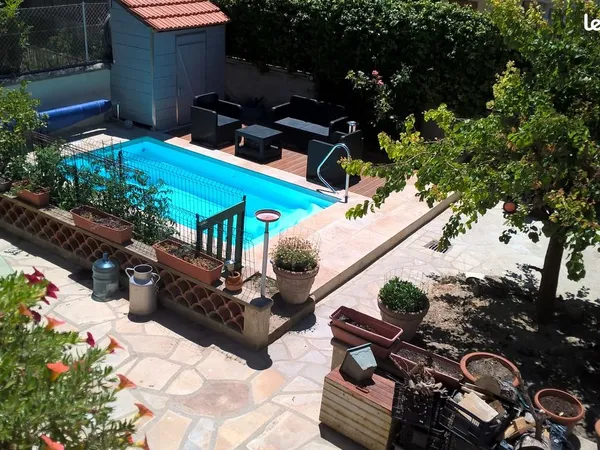 Chambre étudiant / stagiaire villa piscine transport