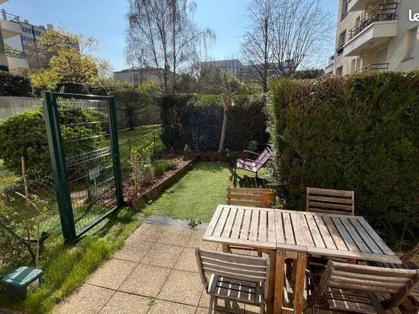 Appartement 2ch. 70 m2 jardin