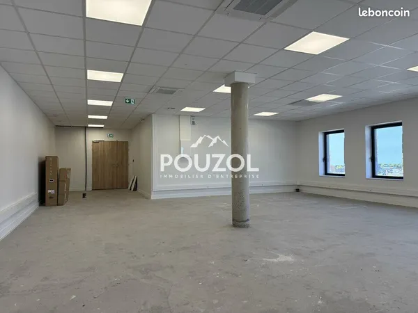 Bureaux 95 m² COURNON-D'AUVERGNE