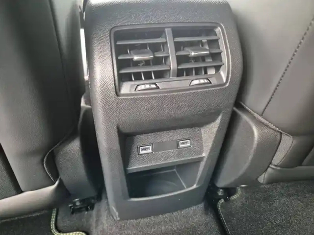 Peugeot 408 phev 225 e-eat8 — photo 23
