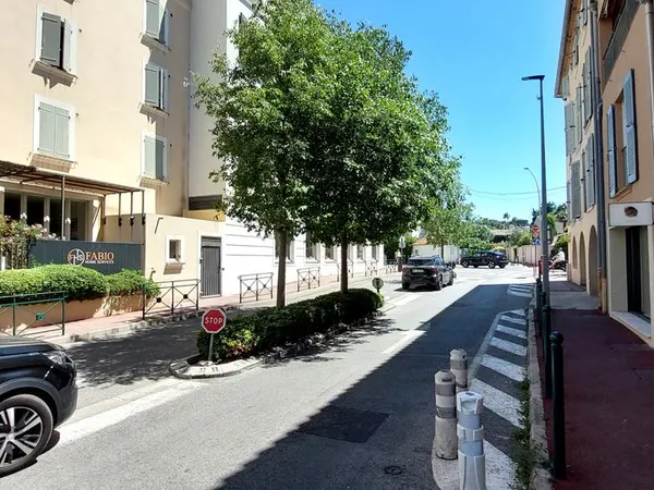 Local stockage Cave Saint Tropez