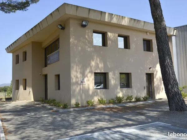 Plateau de bureaux 125 m²
