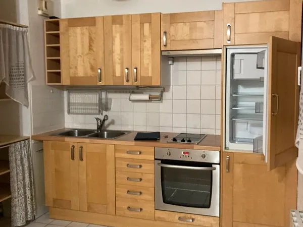 F2 - Cuisine amenagee et Parking