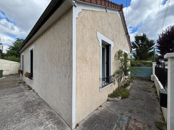 Pavillon t5 - drancy - village parisien