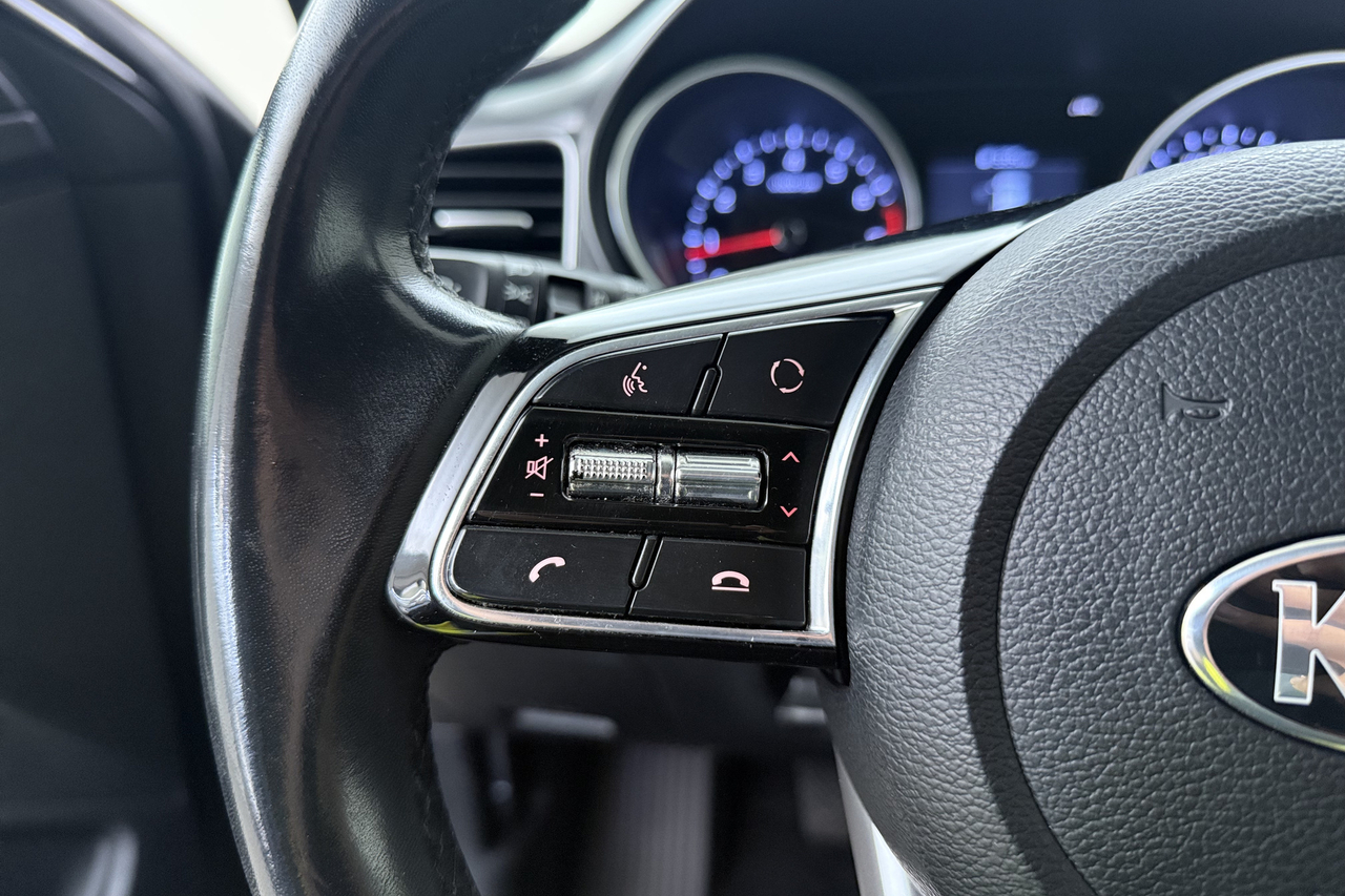 Kia Xceed — photo 15