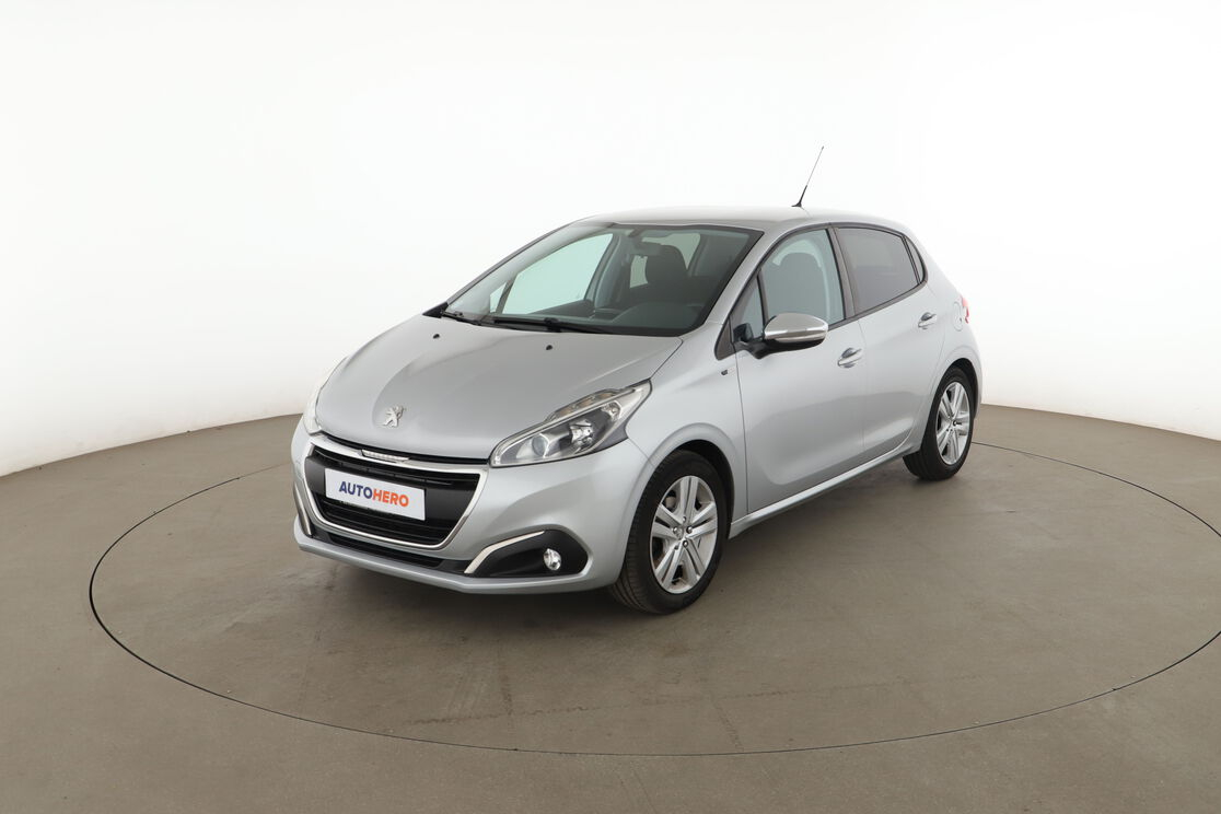 Peugeot 208 1.2 PureTech Style — photo 1