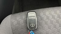 Toyota Yaris 116h Dynamic 5p MY22 — photo 16