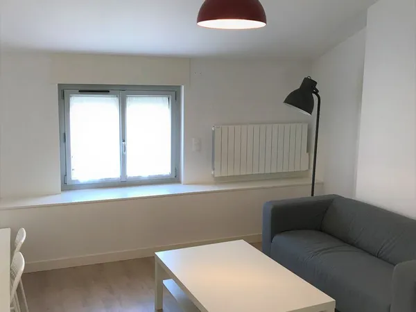 A louer T2 meublé proche Fac