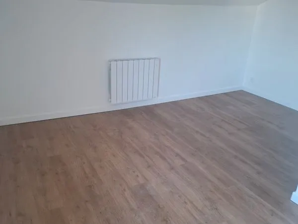 Appartement F2 ville de Garganville 78440 près de Issou Prix 820